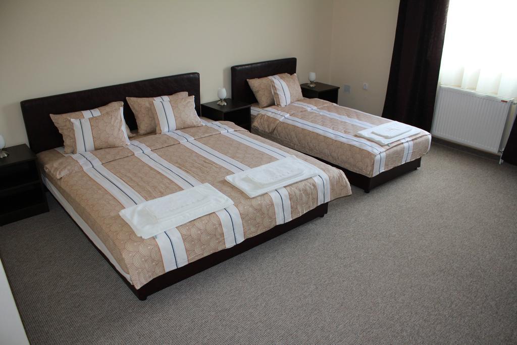 Hotel Feniks Pozarevac Room photo