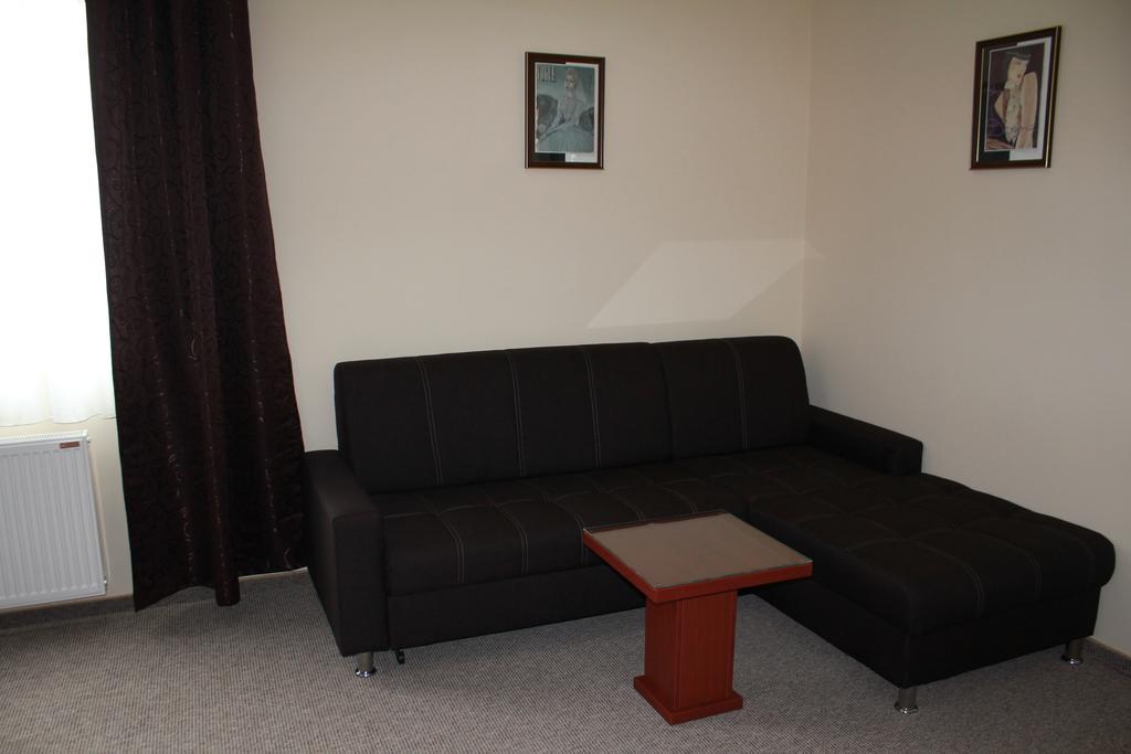 Hotel Feniks Pozarevac Room photo