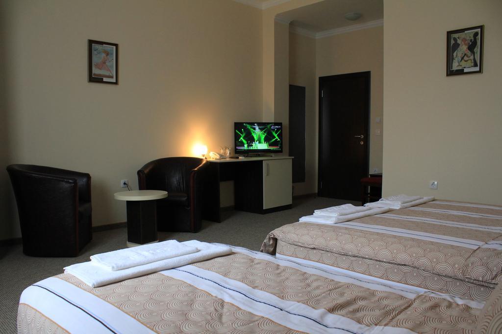 Hotel Feniks Pozarevac Room photo