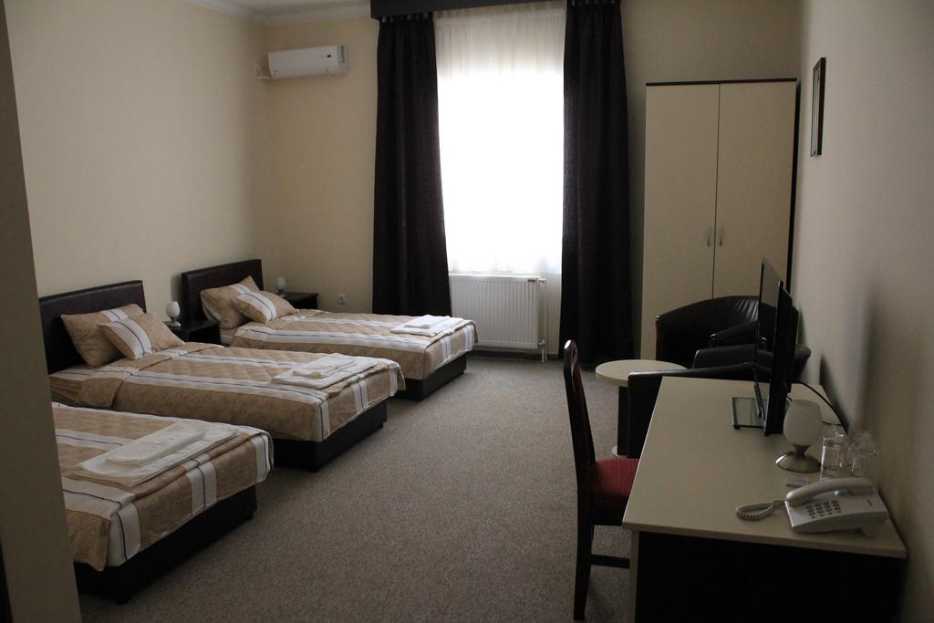 Hotel Feniks Pozarevac Room photo