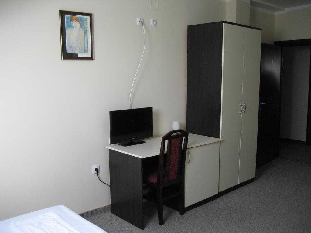 Hotel Feniks Pozarevac Exterior photo